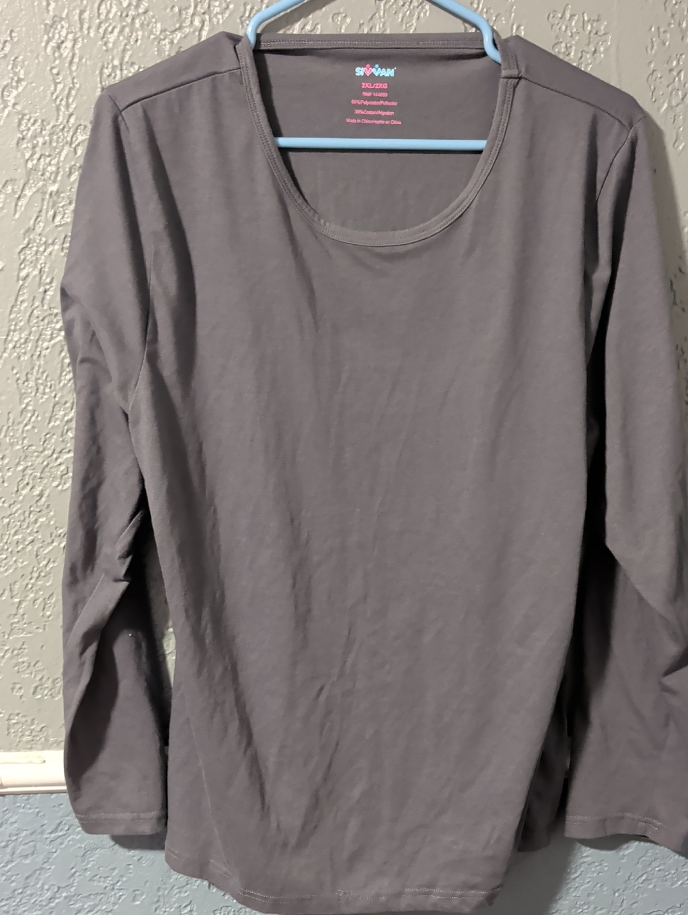 Sivvan Women's Long Sleeve Scoop Neck Tee - Gray